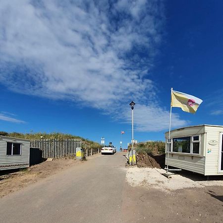 Fantasy Island 6 Berth 576 Hotel อินโกลด์เมลส์ ภายนอก รูปภาพ
